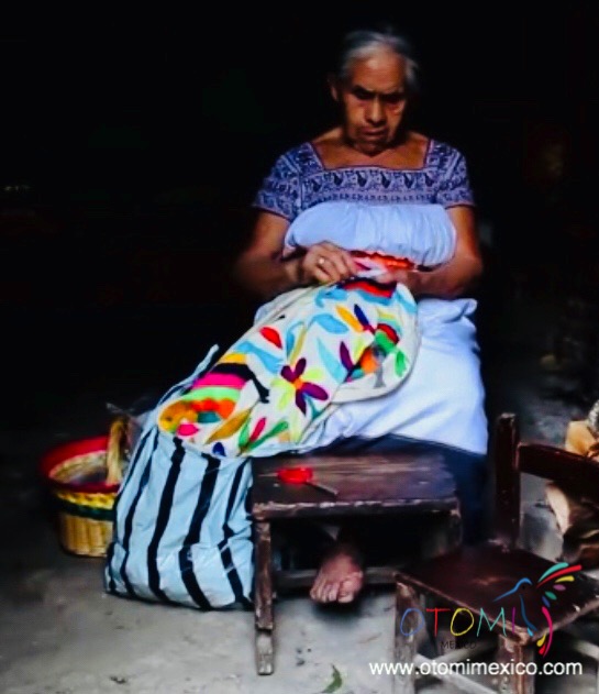 Otomi indeginous woman embroidering